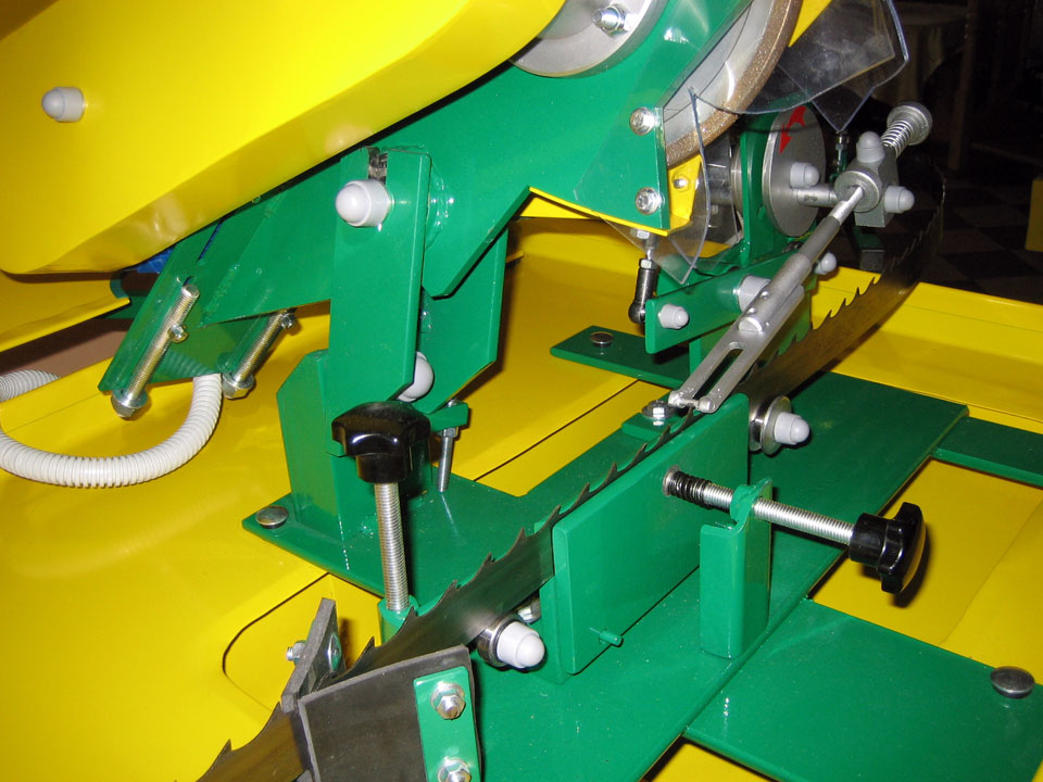 YARDSYSTEM точилка для ленточных пил 01